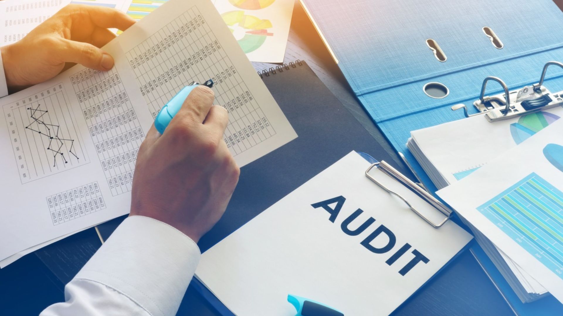 How do approved auditors in Dubai contribute to trust 