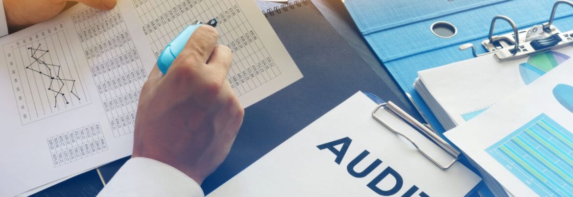 How Do Auditors Navigate the Complexities of Corporate Governance